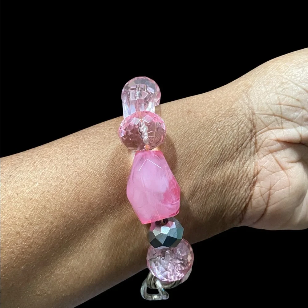 Elegant Pink Beaded Bracelet
